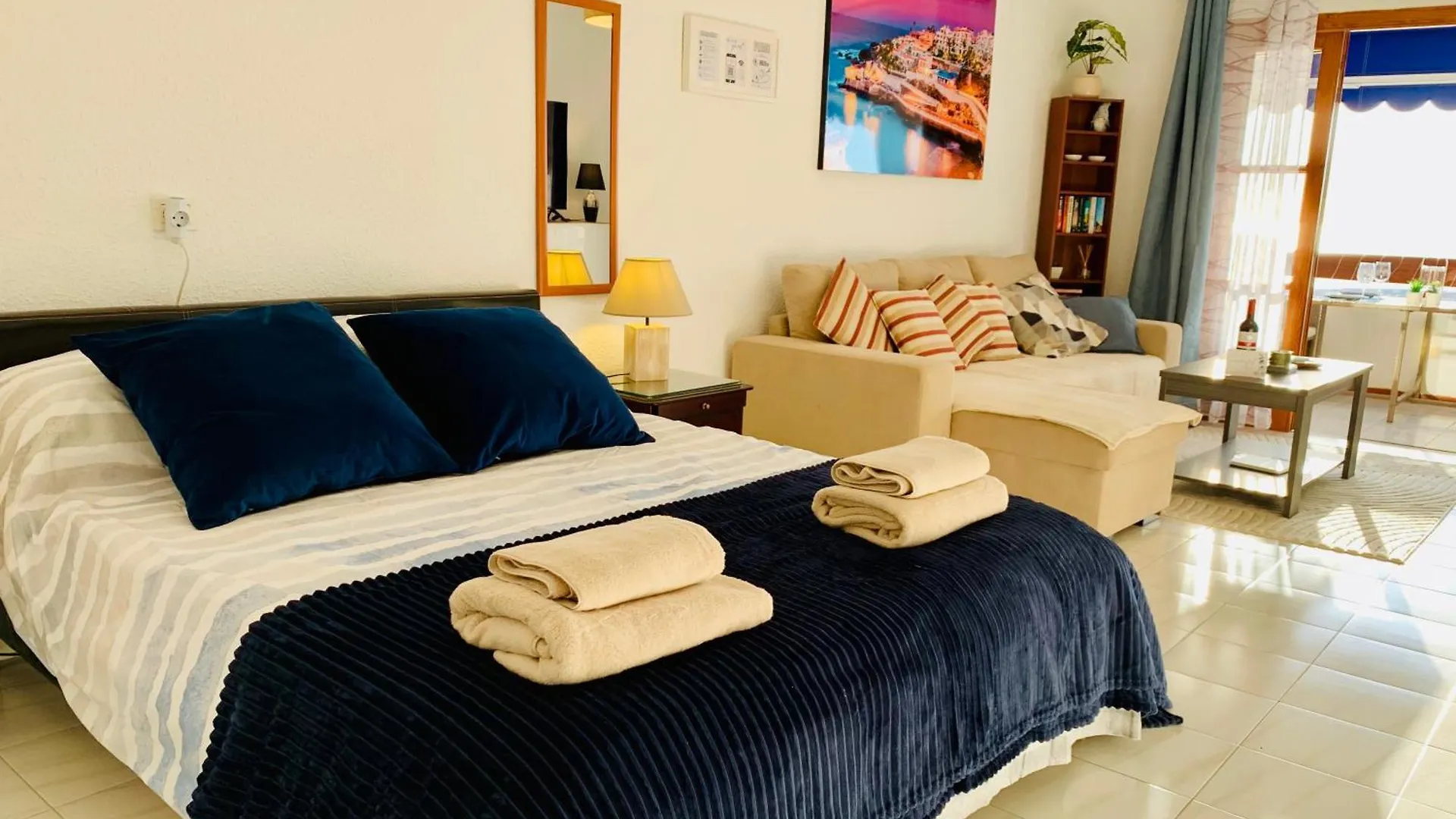 Apartment Sunset View Studio At Port Royale With Heated Pool And Free Wi-Fi Arona