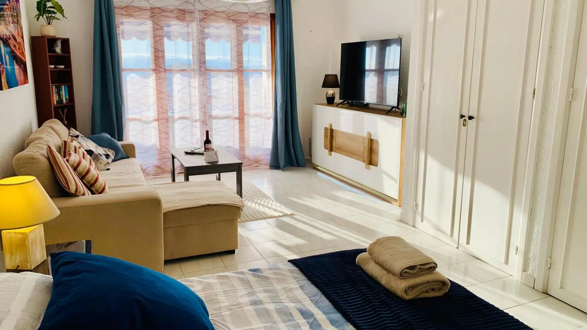 Sunset View Studio At Port Royale With Heated Pool And Free Wi-Fi Arona  0*, Arona (Tenerife)
