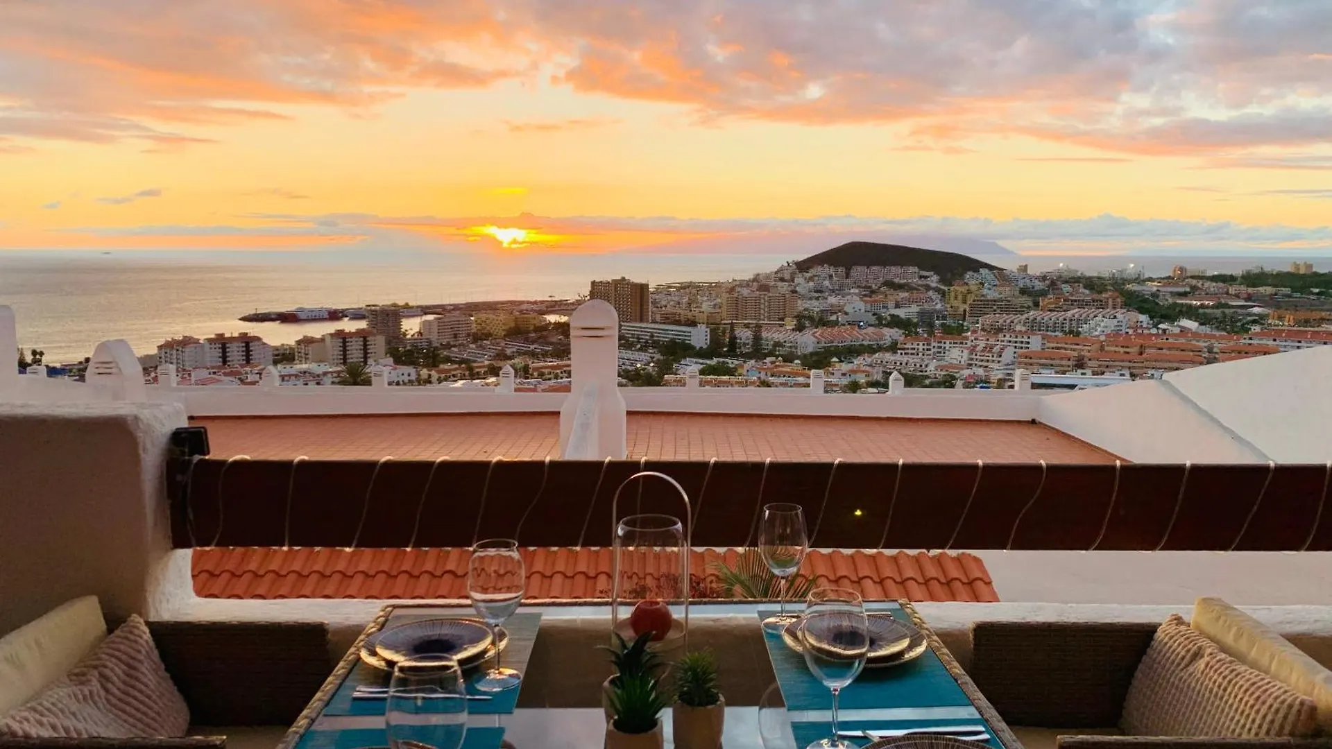 Sunset View Studio At Port Royale With Heated Pool And Free Wi-Fi Arona